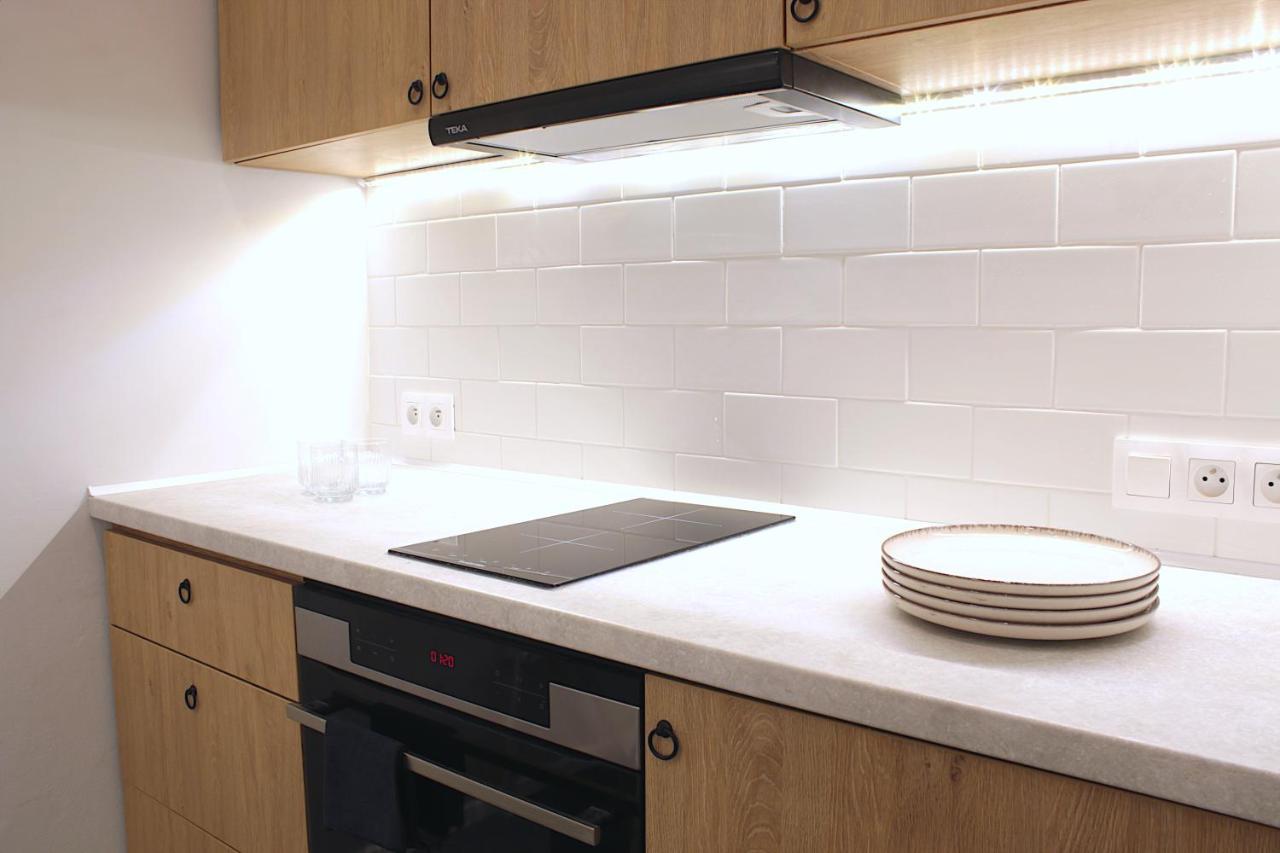 Kana - Stylish Apartment In Krakow Pomorska - Close, Wifi, Smart Tv Краков Экстерьер фото